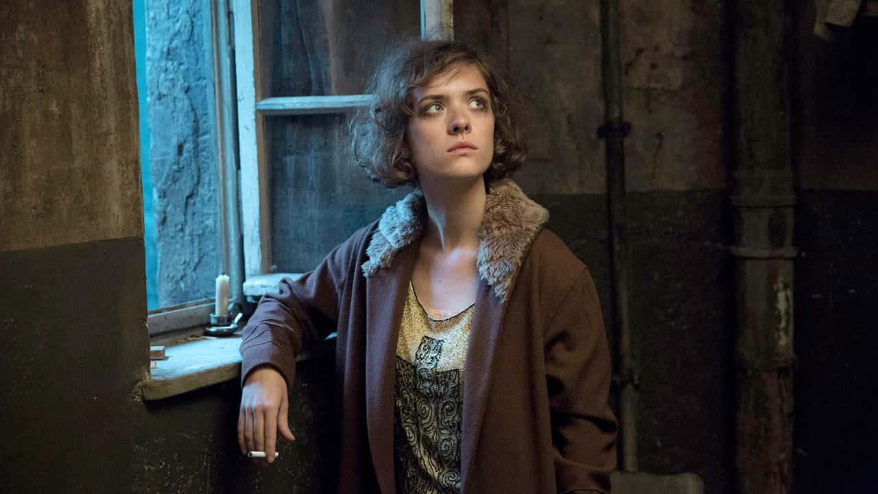 Babylon Berlin 1. Sezon 1. Bölüm kapak