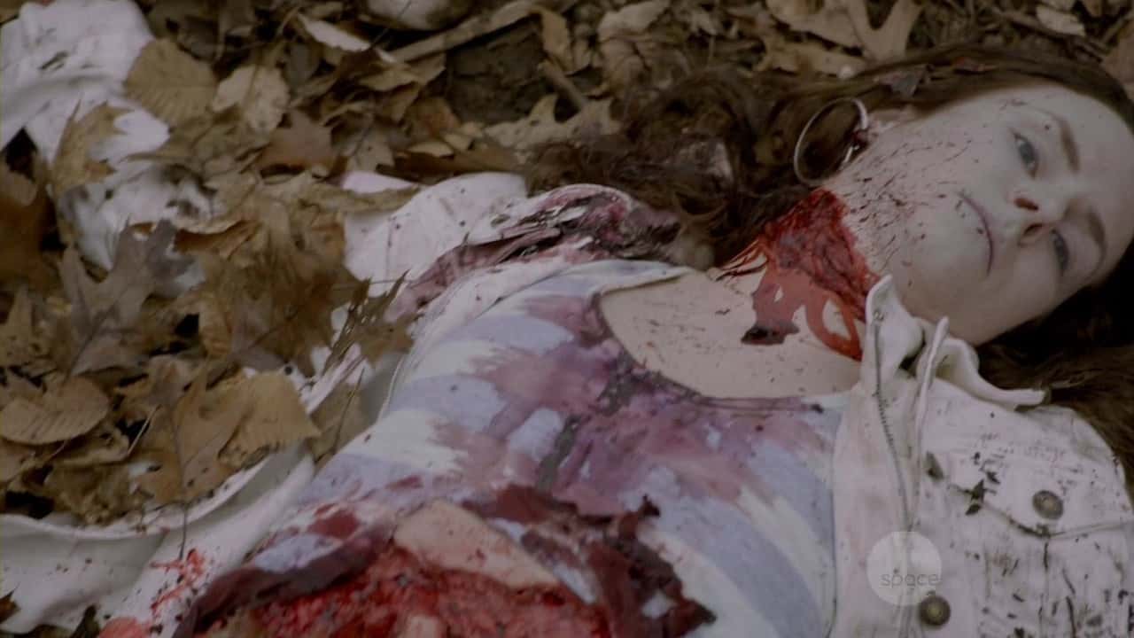 Bitten 1. Sezon 1. Bölüm kapak