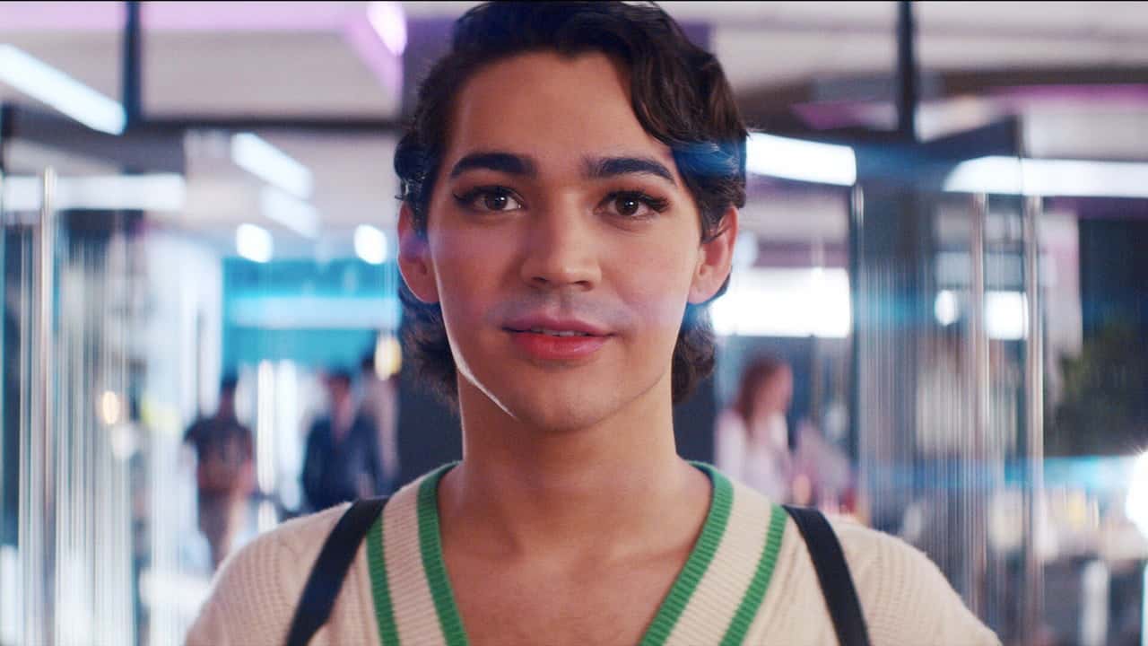 Glamorous 1. Sezon 1. Bölüm kapak