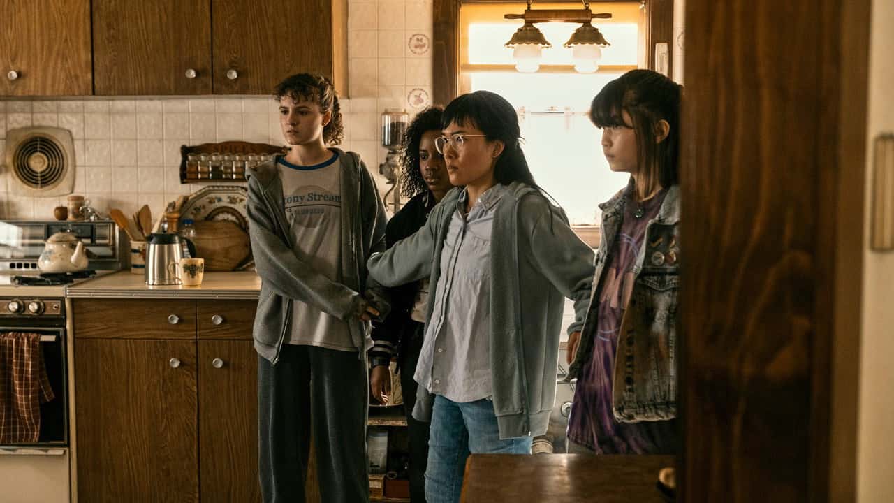 Paper Girls 1. Sezon 3. Bölüm kapak