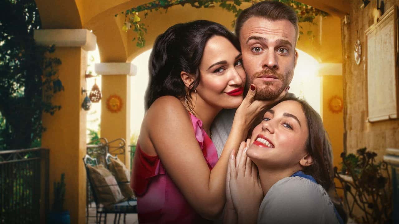 Platonik: Mavi Dolunay Otel 1. Sezon 8. Bölüm kapak