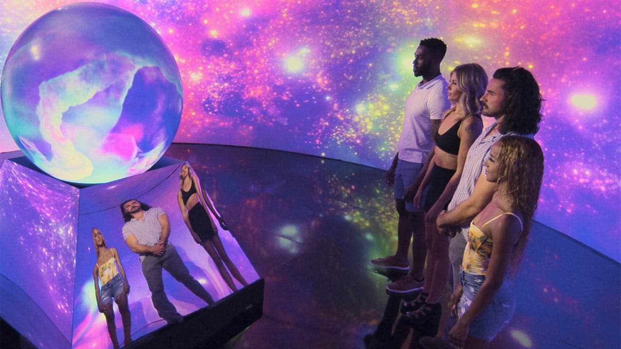 Cosmic Love arka plan