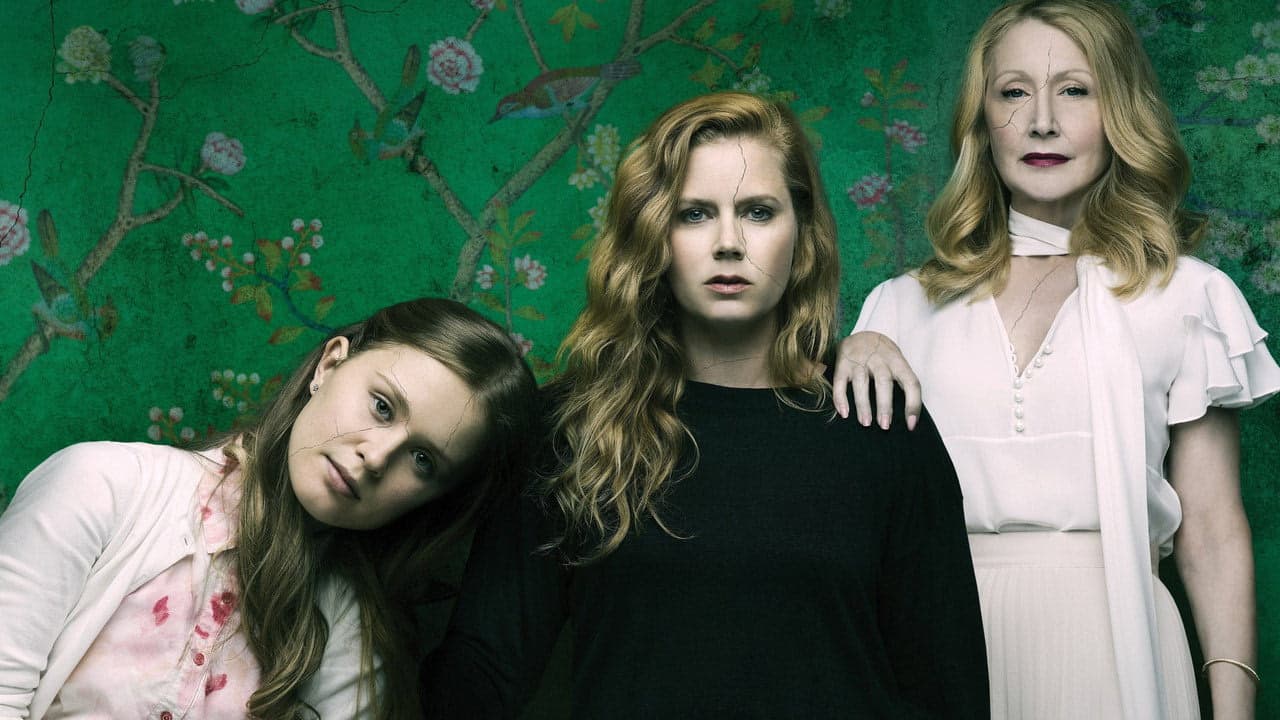 Sharp Objects arka plan