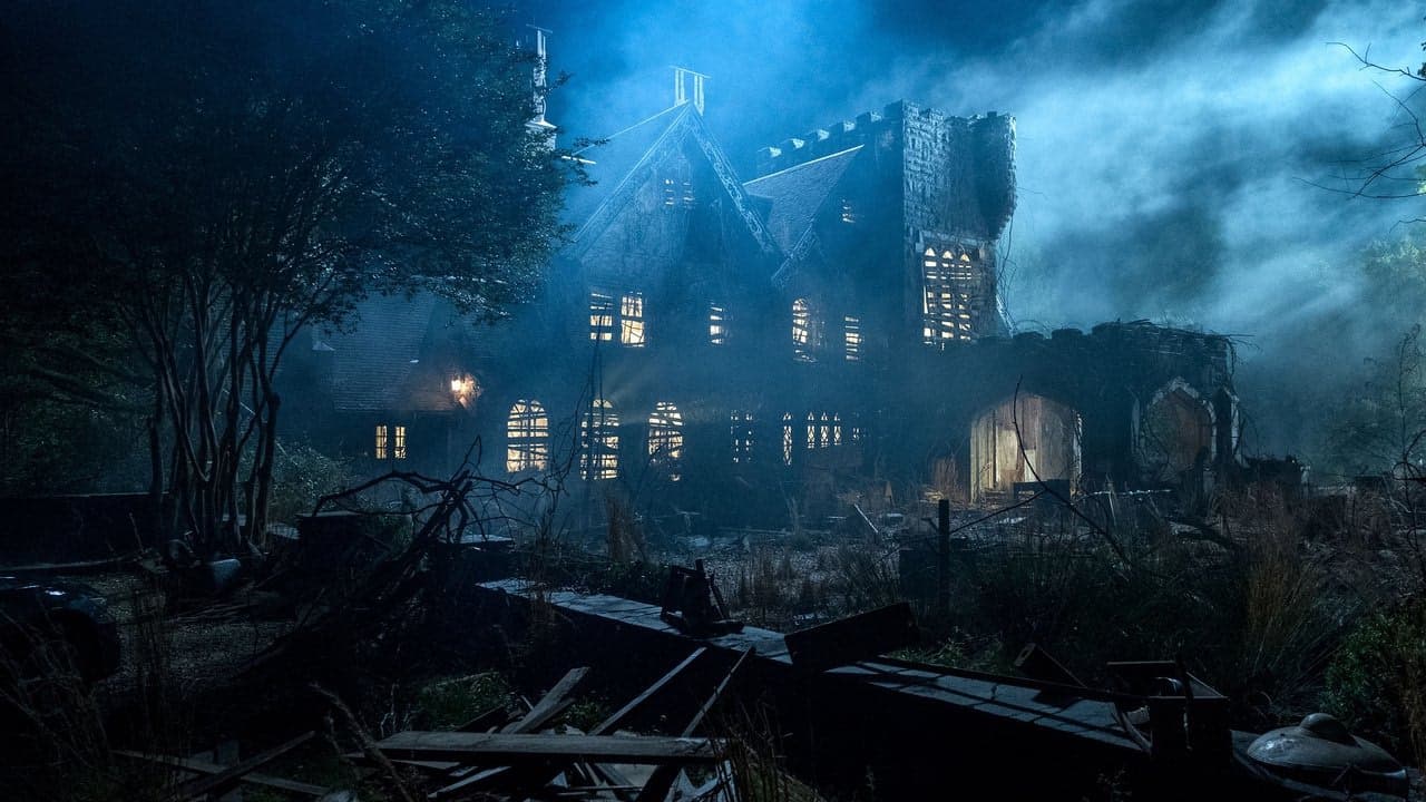 The Haunting: Tepedeki Ev arka plan