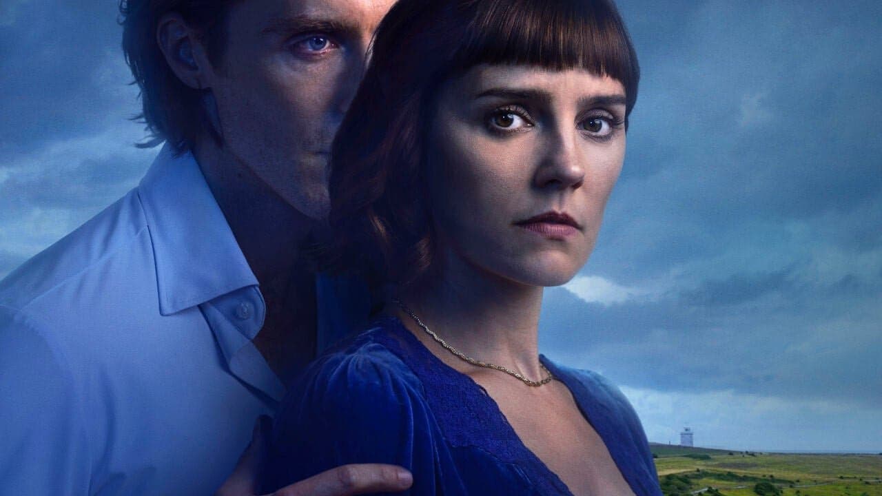 The Serial Killer's Wife arka plan