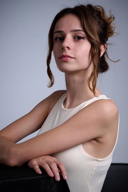 Ecre Begüm Bayrak filmleri