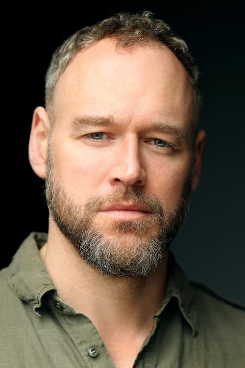 Elliot Cowan filmleri