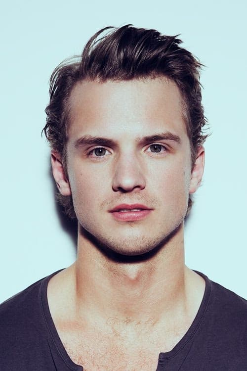Freddie Stroma filmleri