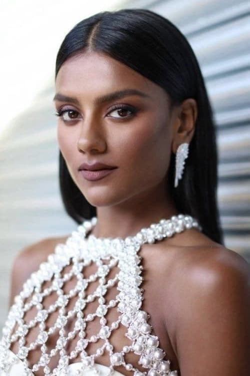 Simone Ashley filmleri