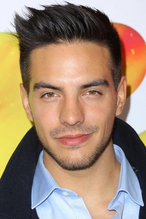 Vadhir Derbez filmleri