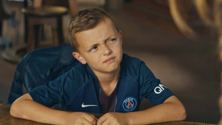 Aile Boyu Futbol 1. Sezon 4. Bölüm kapak