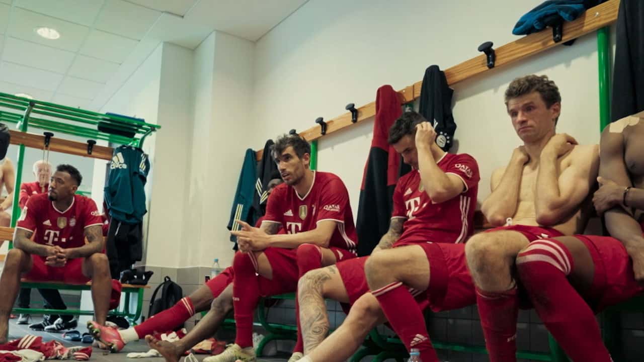BAYERN MÜNİH – EFSANENİN PERDE ARKASI 1. Sezon 5. Bölüm kapak