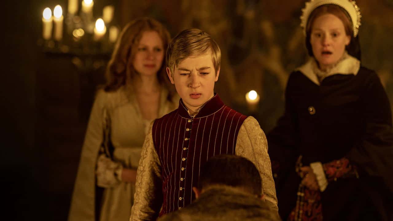 Becoming Elizabeth 1. Sezon 1. Bölüm kapak