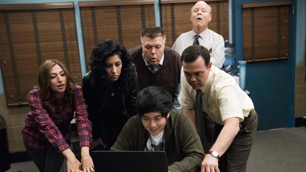 Brooklyn Nine-Nine 2. Sezon 13. Bölüm kapak