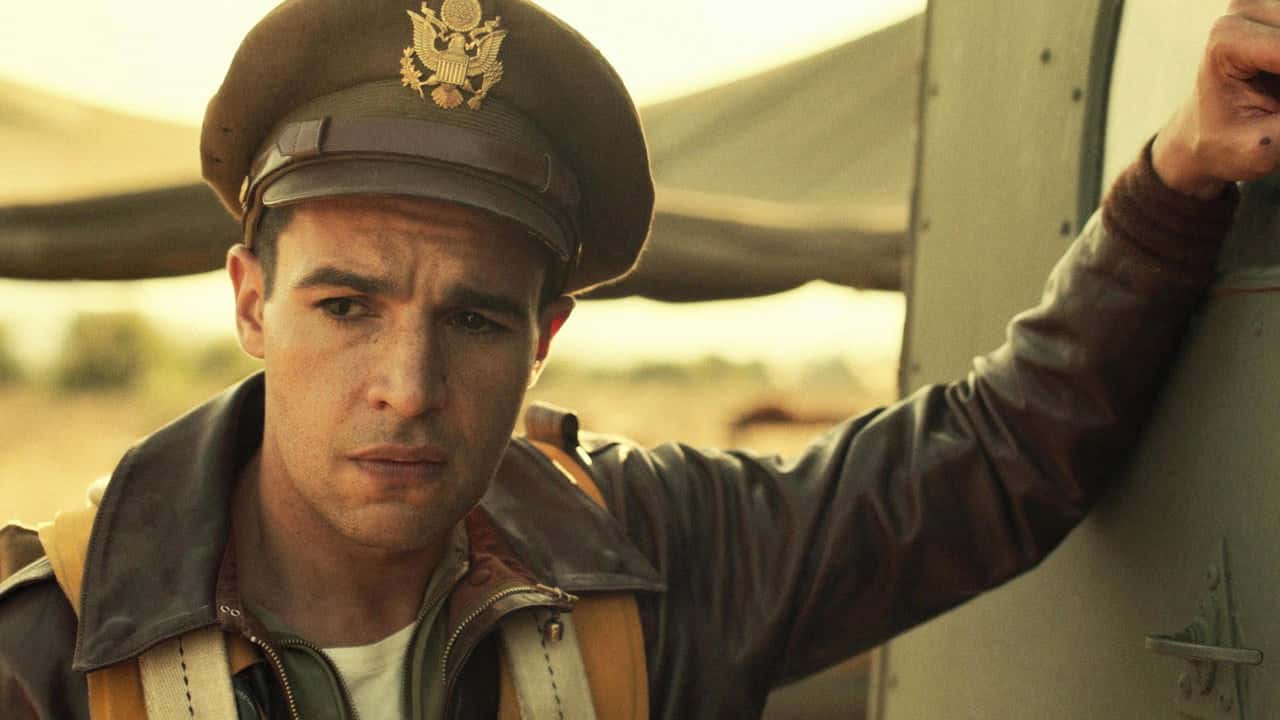 Catch-22 1. Sezon 1. Bölüm kapak