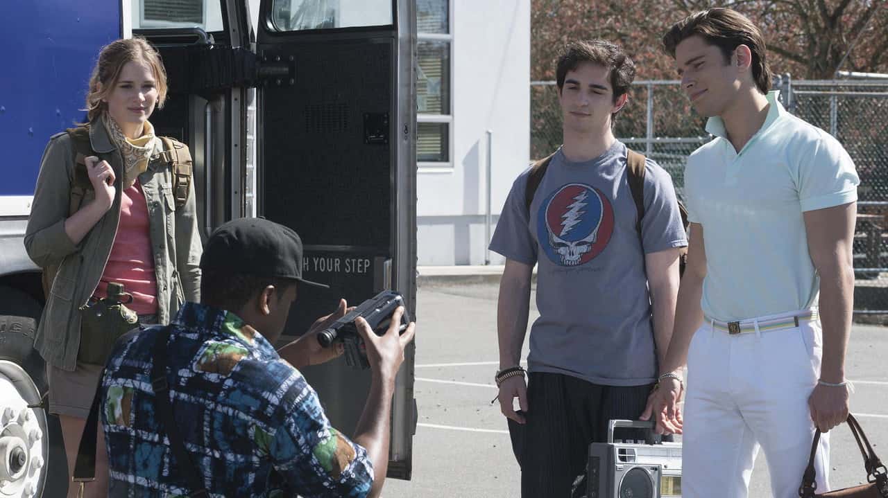 Dead of Summer 1. Sezon 1. Bölüm kapak