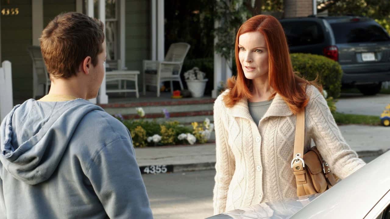 Desperate Housewives 2. Sezon 21. Bölüm kapak