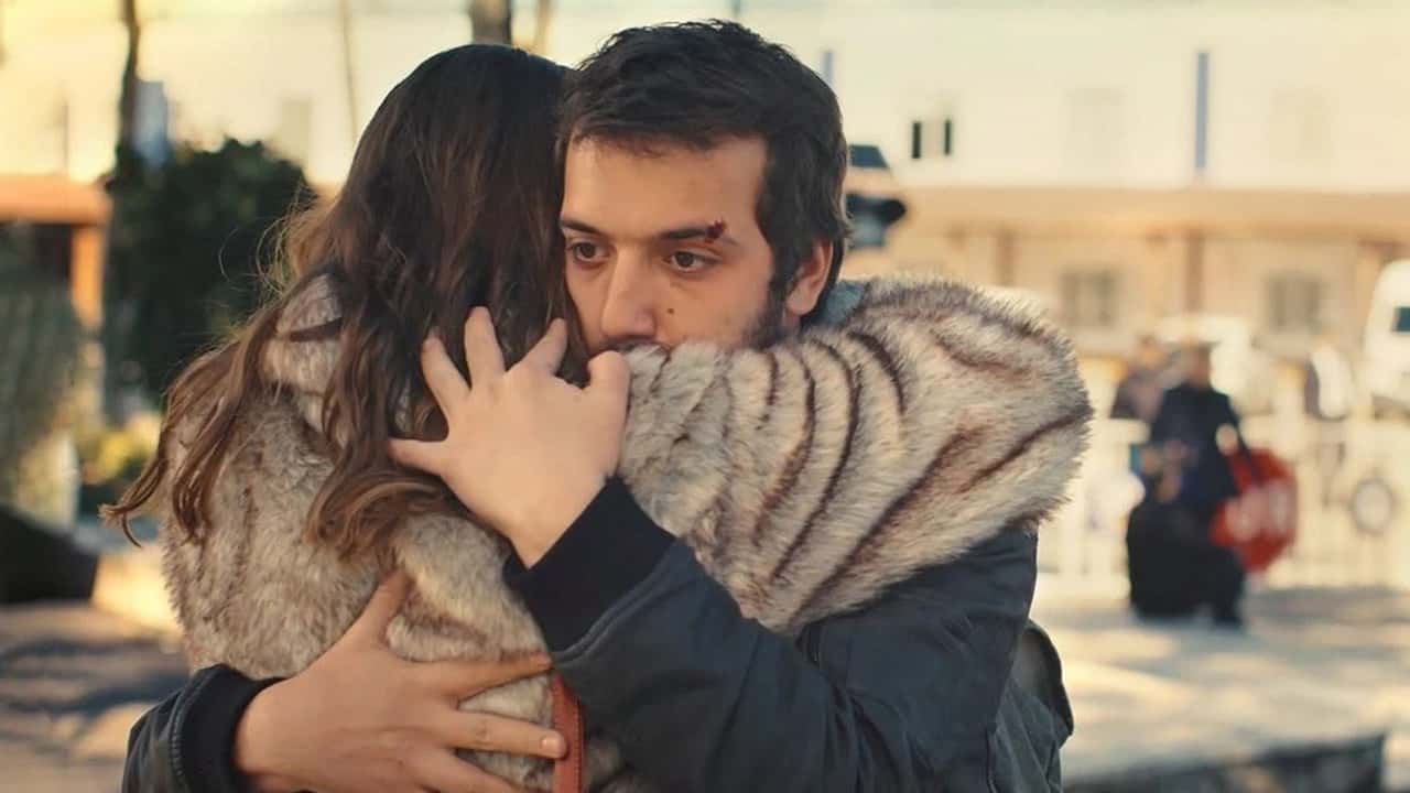 Hiç 1. Sezon 8. Bölüm kapak