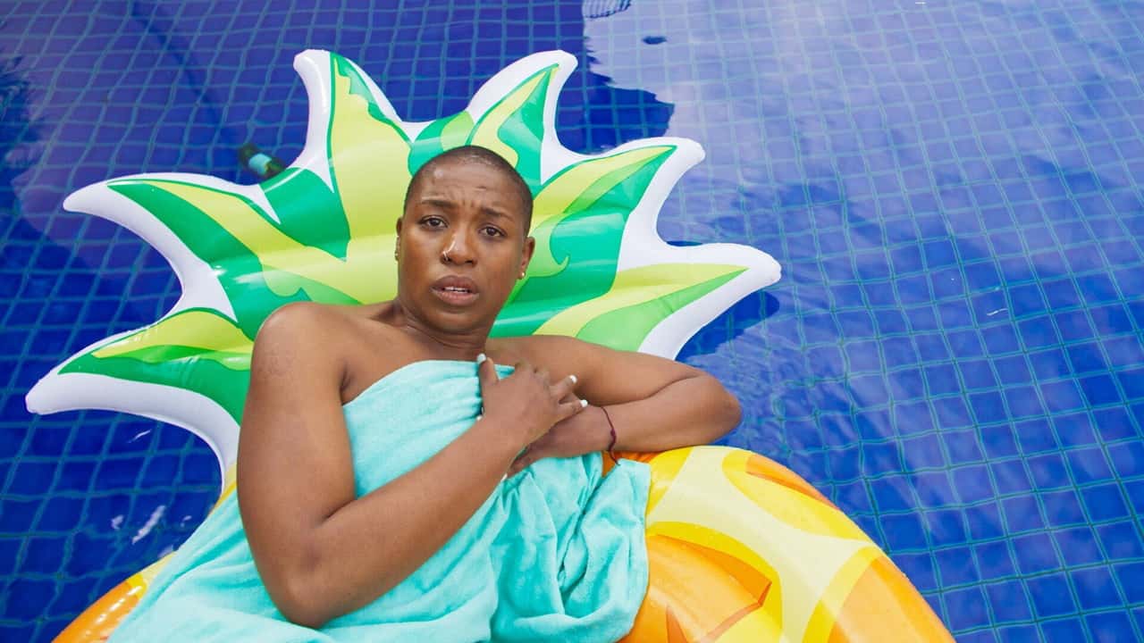 How to Ruin Christmas 1. Sezon 1. Bölüm kapak