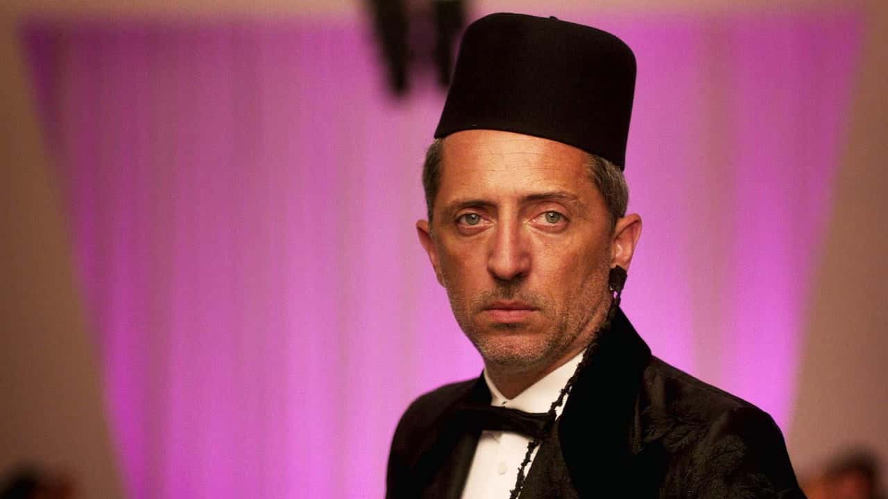 Huge in France 1. Sezon 8. Bölüm kapak