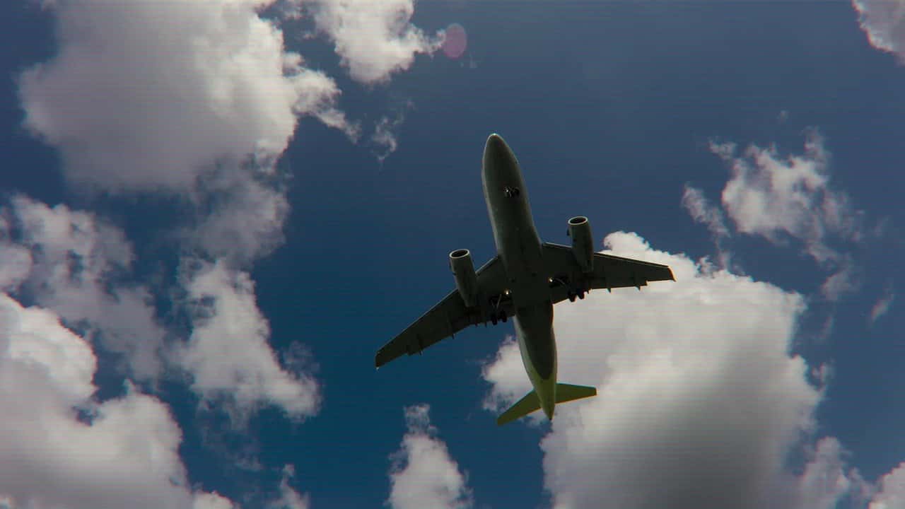 MH370: Kaybolan Uçak 1. Sezon 1. Bölüm kapak