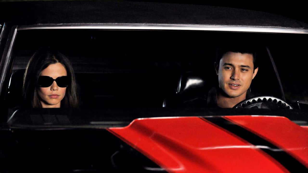 Pretty Little Liars 2. Sezon 9. Bölüm kapak