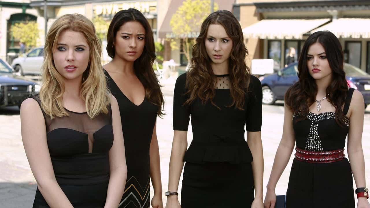 Pretty Little Liars 4. Sezon 1. Bölüm kapak
