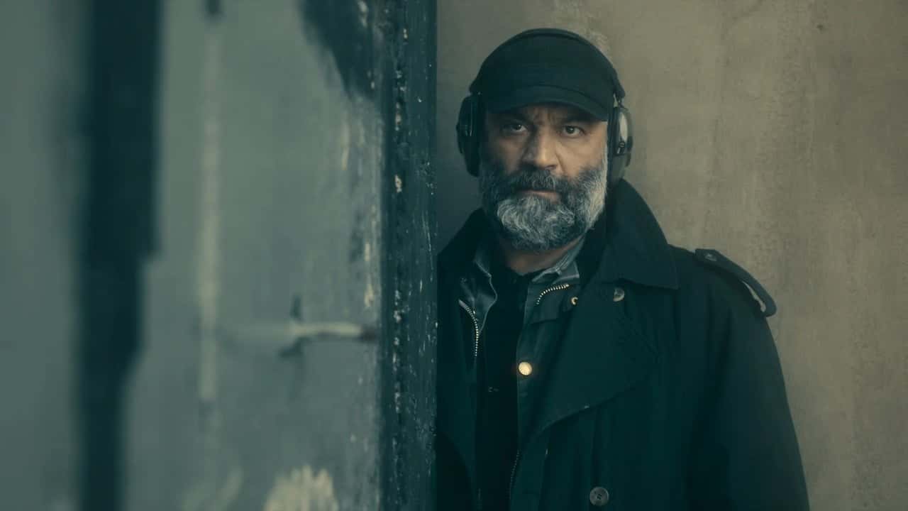 Sıcak Kafa 1. Sezon 2. Bölüm kapak
