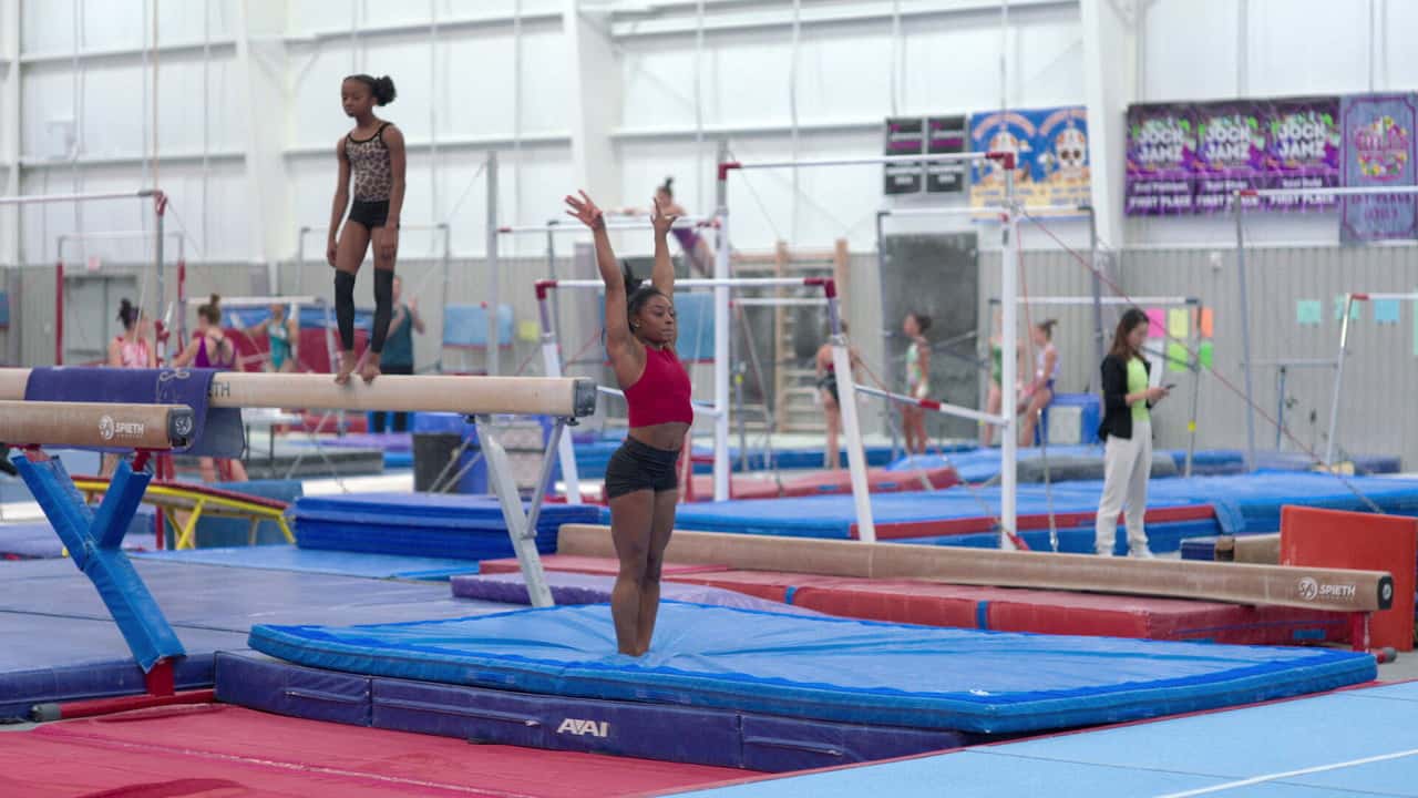 Simone Biles'ın Yükselişi 1. Sezon 2. Bölüm kapak