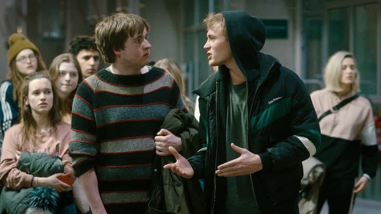 Tehlikeli Oyun 1. Sezon 1. Bölüm kapak