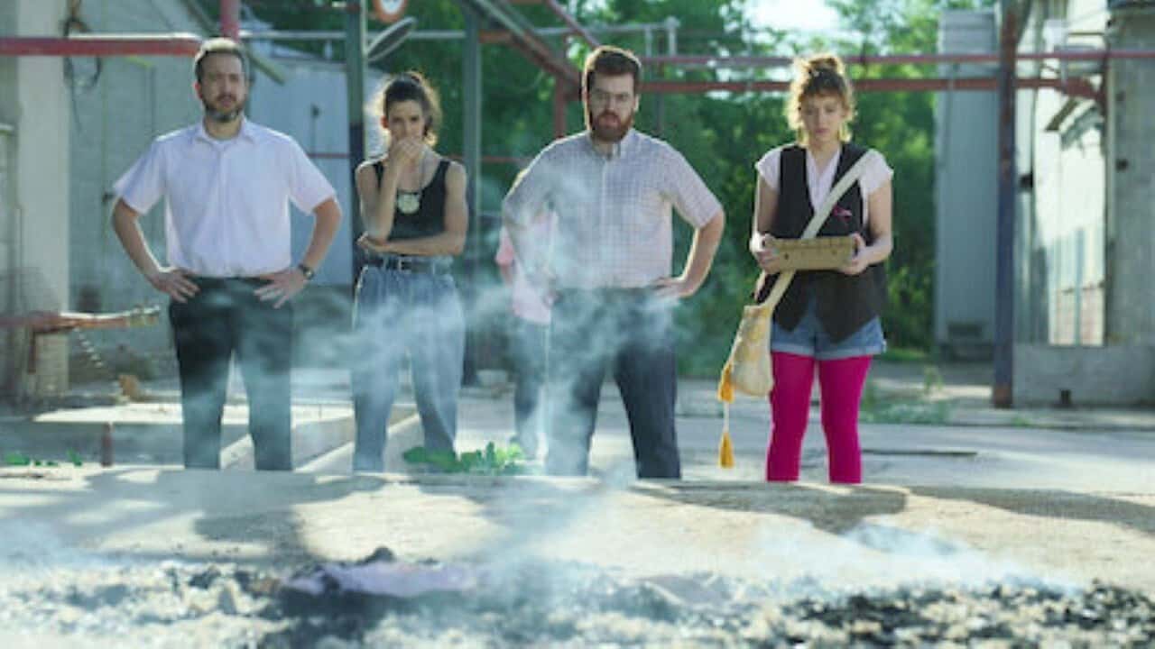 The Neighbor 2. Sezon 8. Bölüm kapak