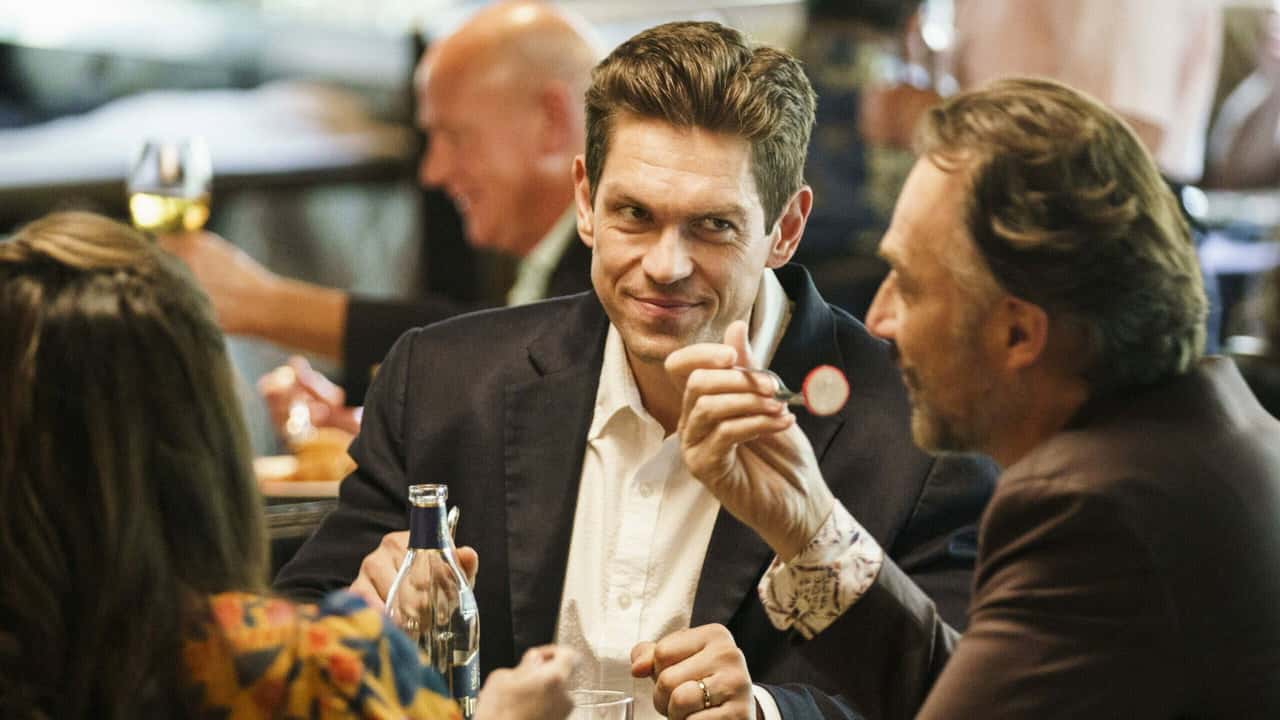 True Lies 1. Sezon 10. Bölüm kapak
