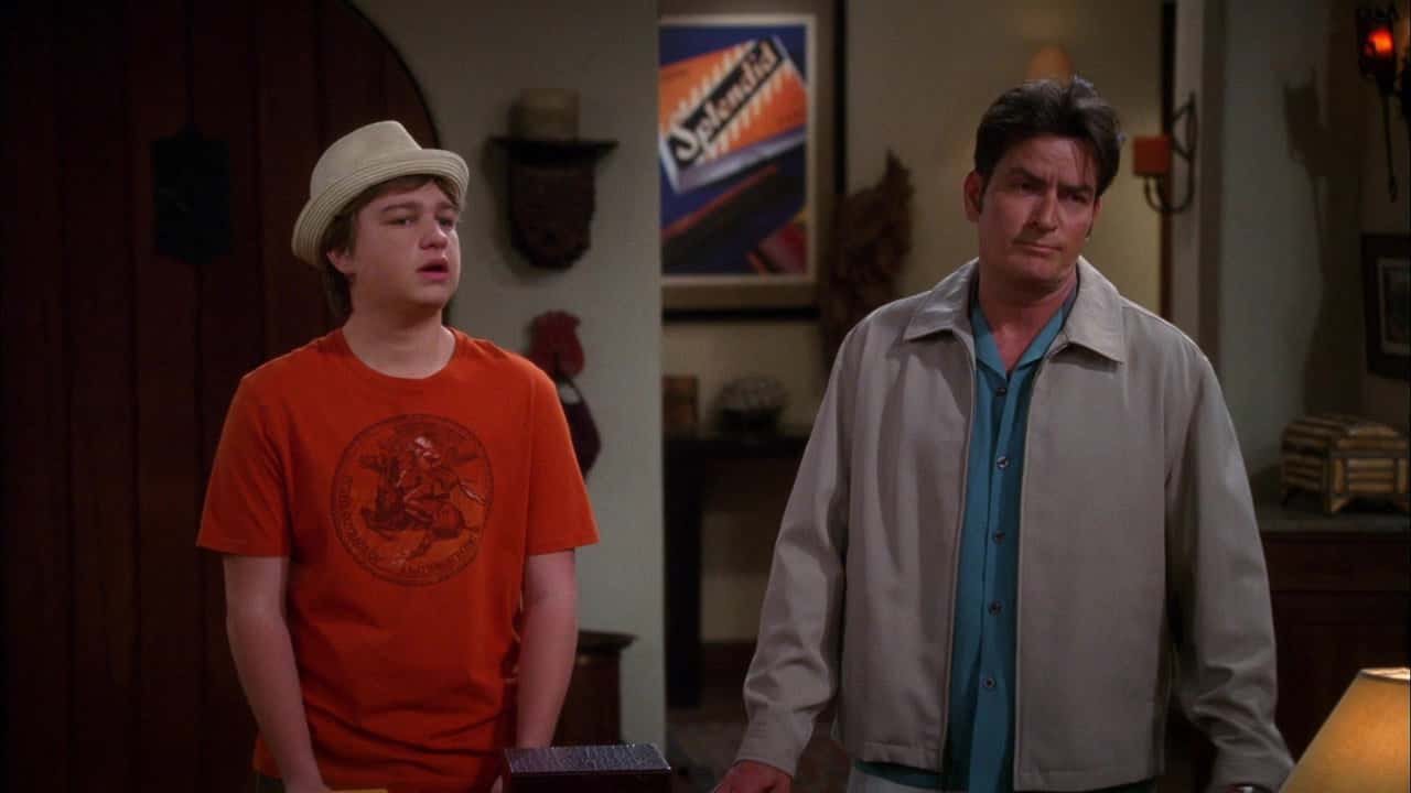 Two and a Half Men 7. Sezon 22. Bölüm kapak