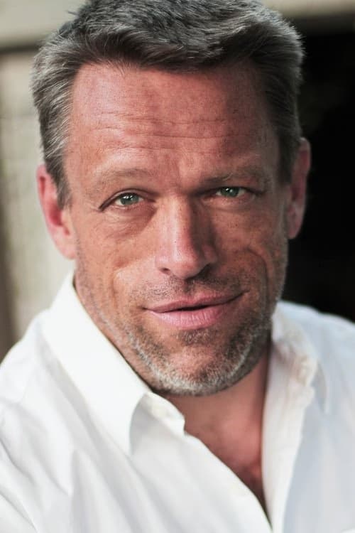Brian Thompson filmleri