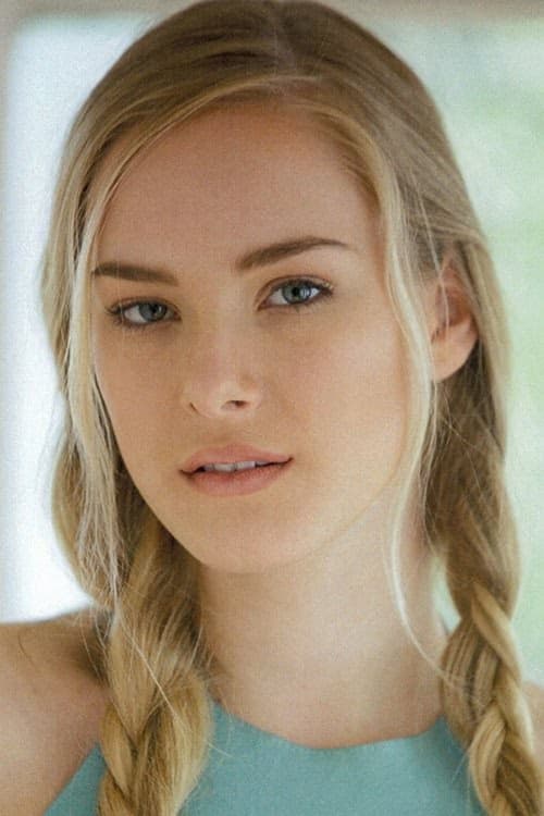 Emma Bellomy filmleri