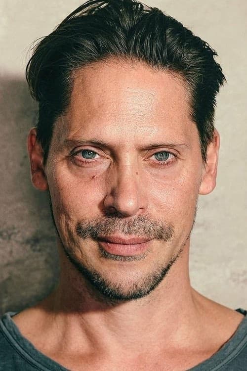 Neil Newbon filmleri